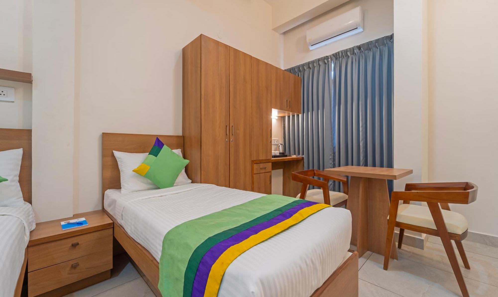Itsy Hotels Avani Stays, Vyttila, Коччи Экстерьер фото