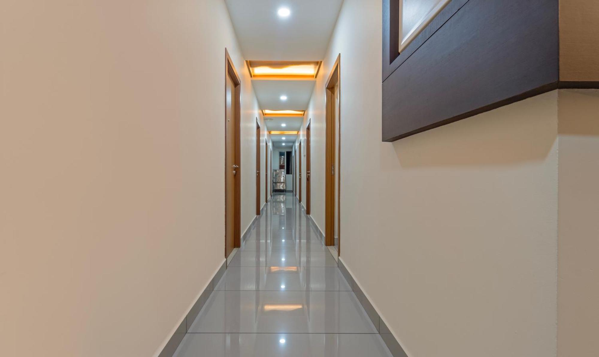 Itsy Hotels Avani Stays, Vyttila, Коччи Экстерьер фото